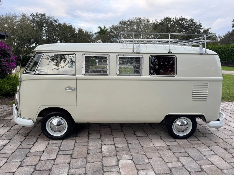 1967 Volkswagen Split-Window Bus - Image 4 of 21