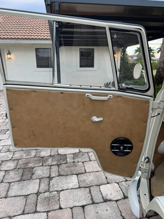 1967 Volkswagen Split-Window Bus - Image 8 of 21