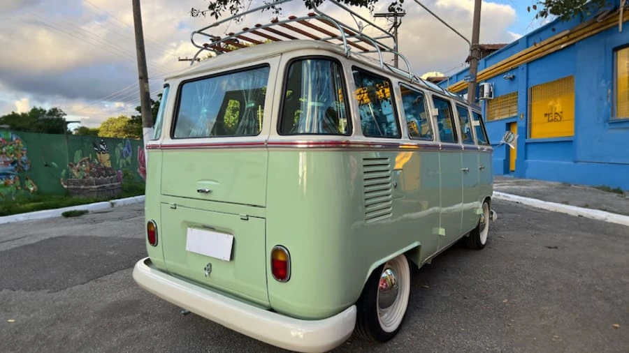 1967 Volkswagen Split-Window Bus - Image 4 of 24