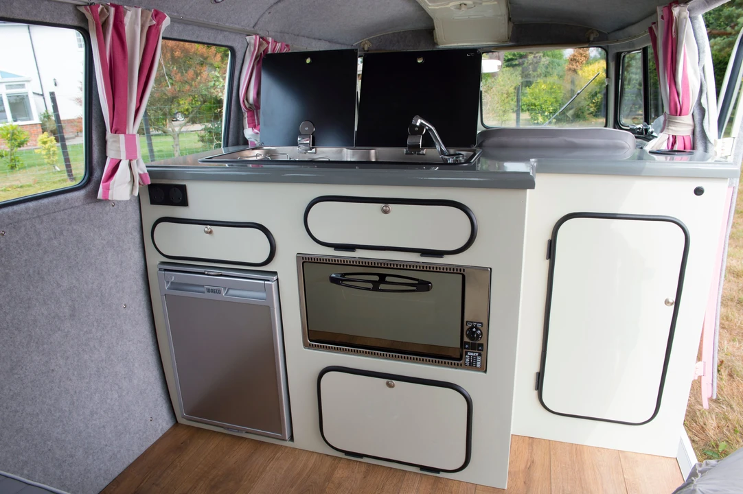 1967 Volkswagen Split-Window Camper - Image 16 of 31