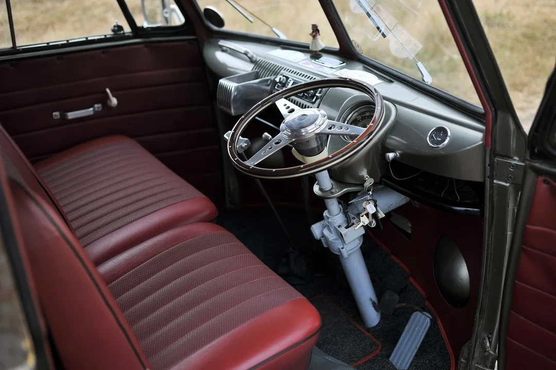 1967 Volkswagen Split-Window Bus - Image 16 of 31
