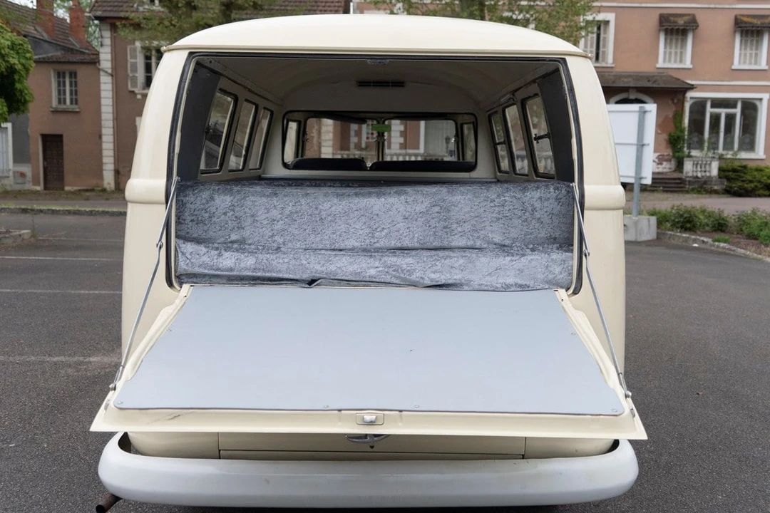 1967 Volkswagen Split-Window Bus - Image 28 of 31