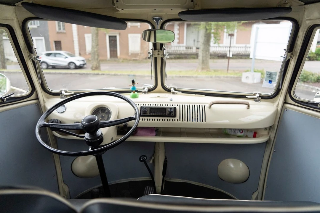 1967 Volkswagen Split-Window Bus - Image 22 of 31