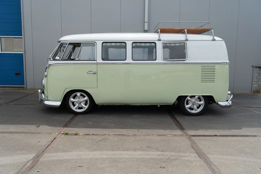 1967 Volkswagen Split-Window Camper - Image 10 of 30