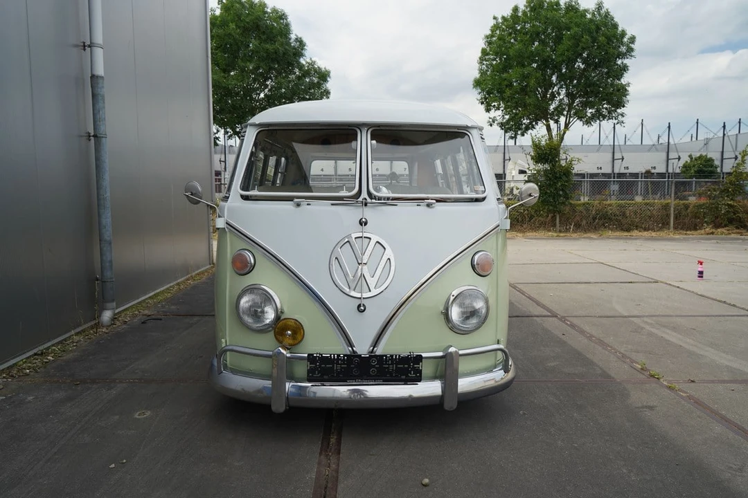 1967 Volkswagen Split-Window Camper - Image 9 of 30