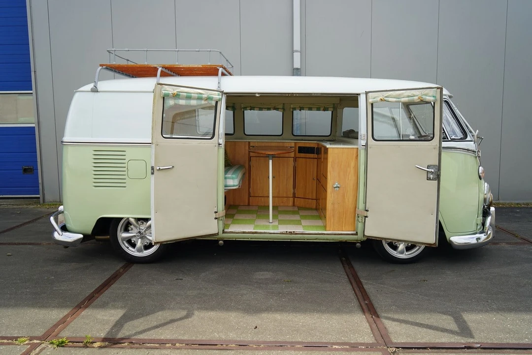 1967 Volkswagen Split-Window Camper - Image 11 of 30