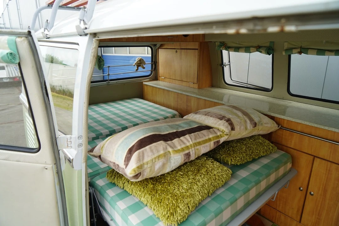 1967 Volkswagen Split-Window Camper - Image 25 of 30