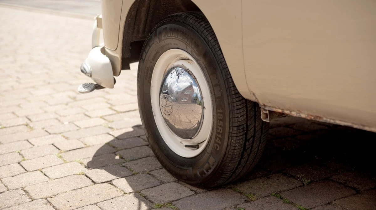 1967 Volkswagen Split-Window Bus - Image 17 of 31