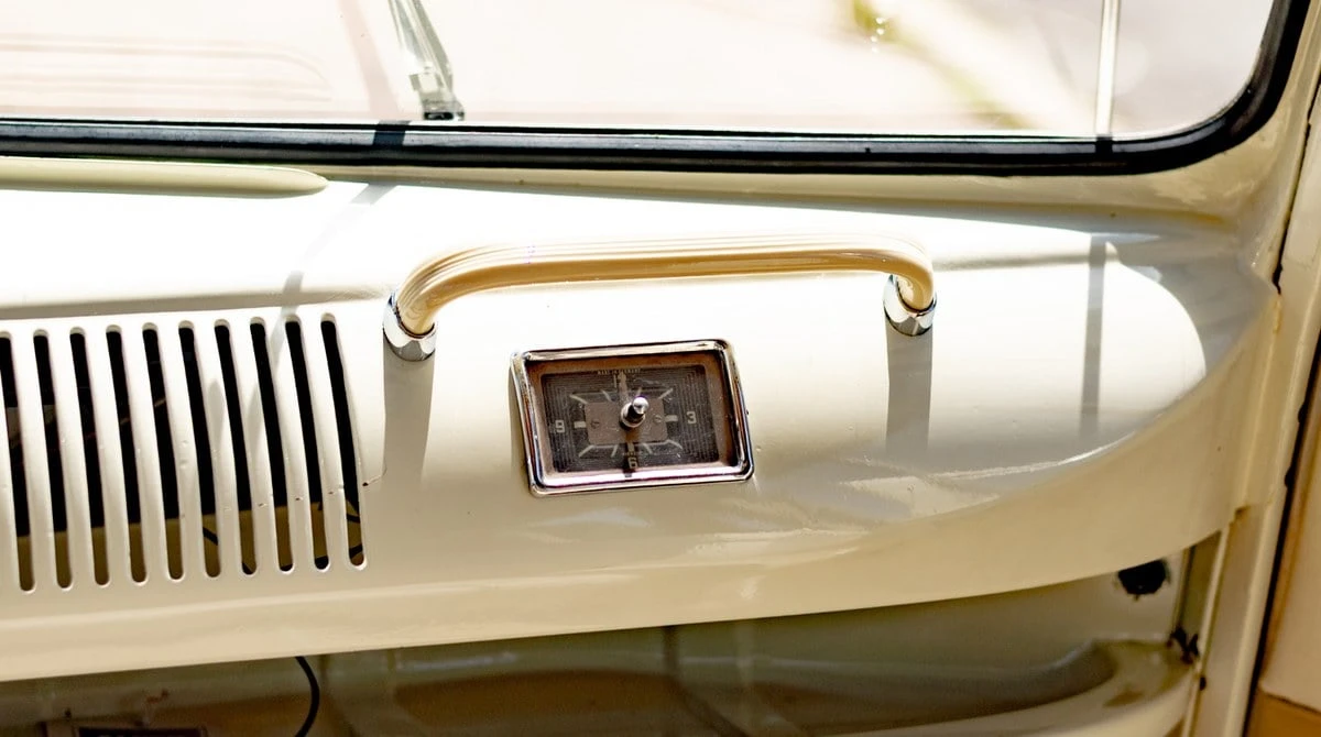 1967 Volkswagen Split-Window Bus - Image 30 of 31