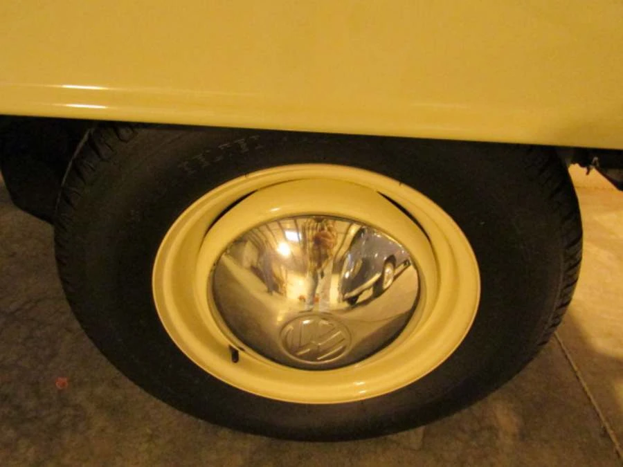 1967 Volkswagen Split-Window Bus - Image 24 of 31