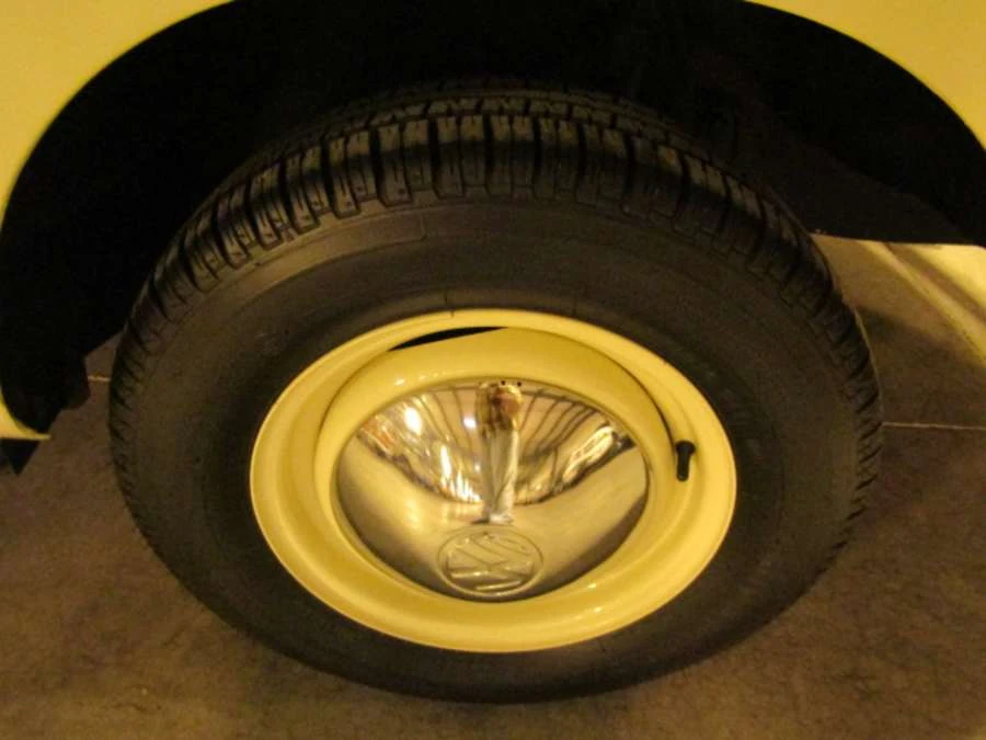 1967 Volkswagen Split-Window Bus - Image 23 of 31