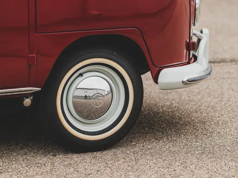 1967 Volkswagen Split-Window Bus - Image 24 of 31