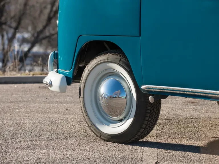 1967 Volkswagen Split-Window Bus - Image 9 of 24