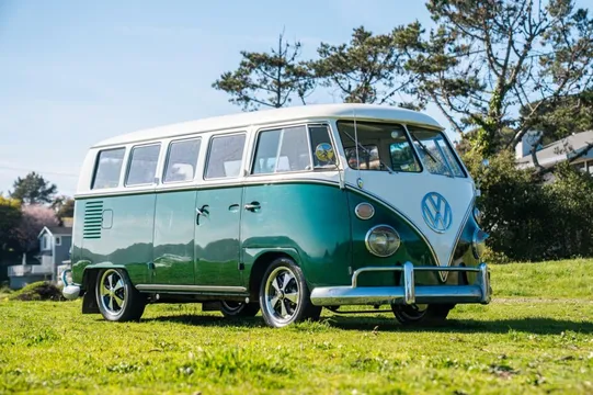 1967 Volkswagen Type 2 Deluxe