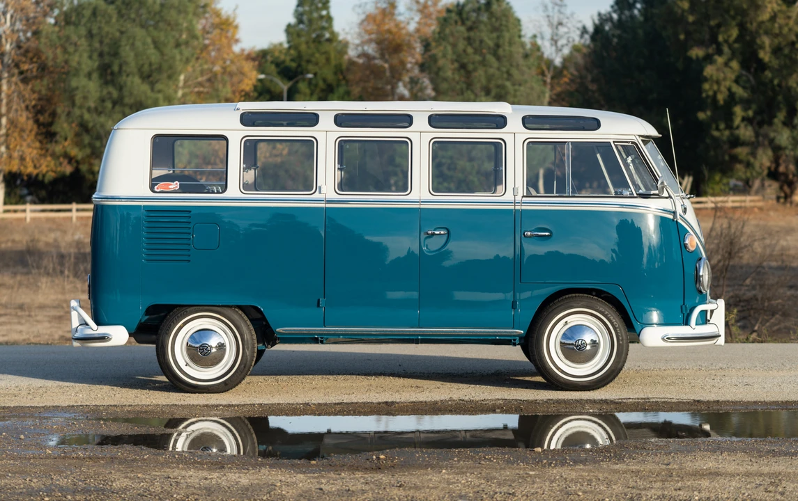 1967 Volkswagen Split-Window Bus - Image 2 of 31