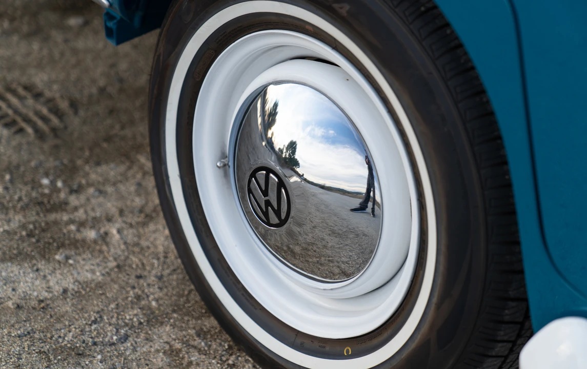 1967 Volkswagen Split-Window Bus - Image 24 of 31