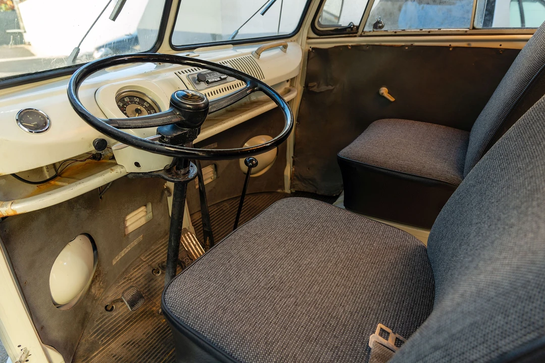 1967 Volkswagen Split-Window Camper - Image 15 of 31