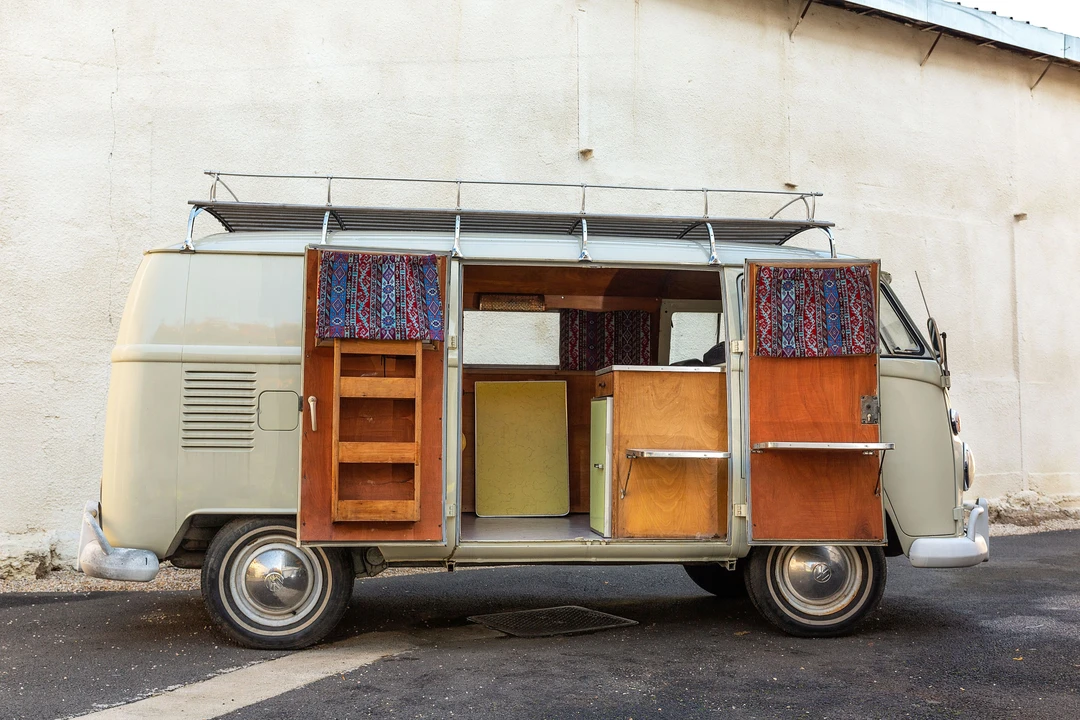 1967 Volkswagen Split-Window Camper - Image 5 of 31