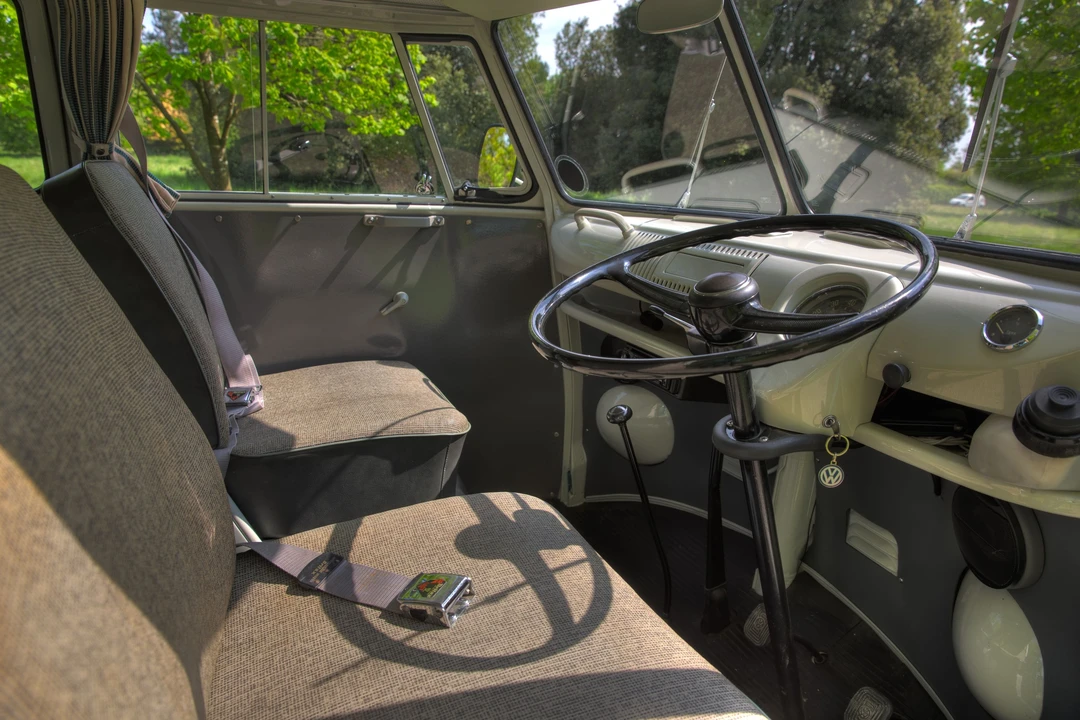 1967 Volkswagen Split-Window Camper - Image 13 of 31