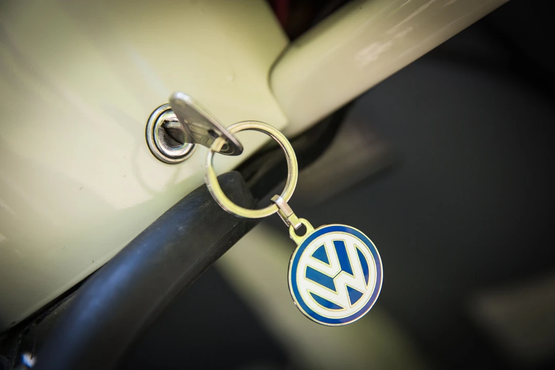 1967 Volkswagen Split-Window Camper - Image 10 of 31