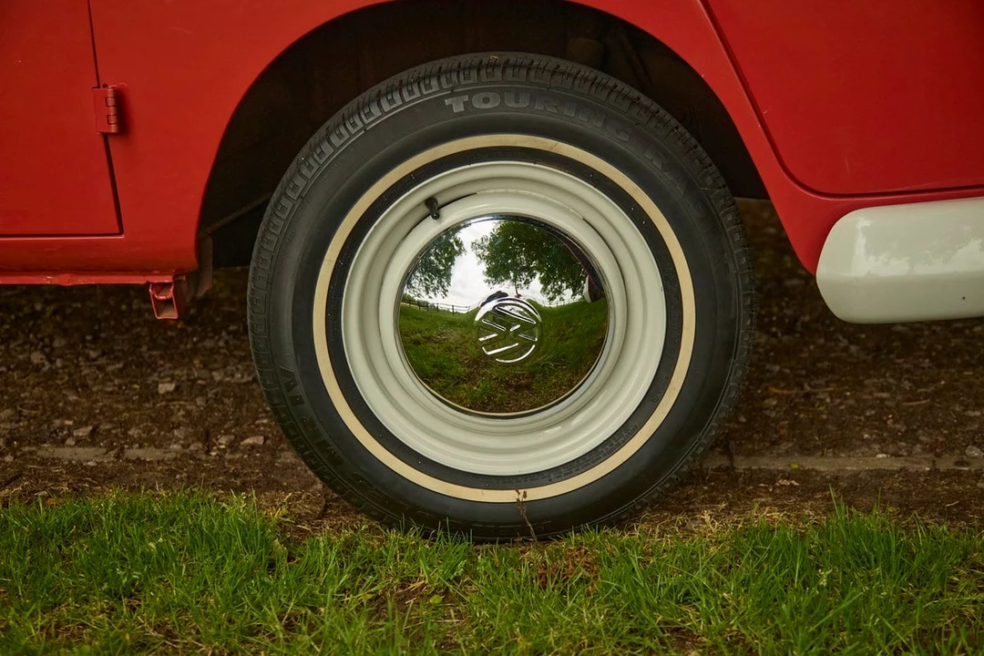 1967 Volkswagen Split-Window Camper - Image 17 of 30