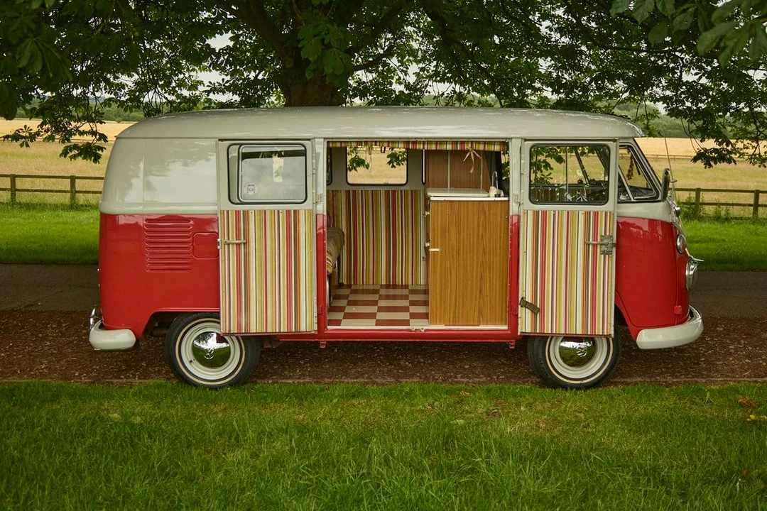 1967 Volkswagen Split-Window Camper - Image 12 of 31