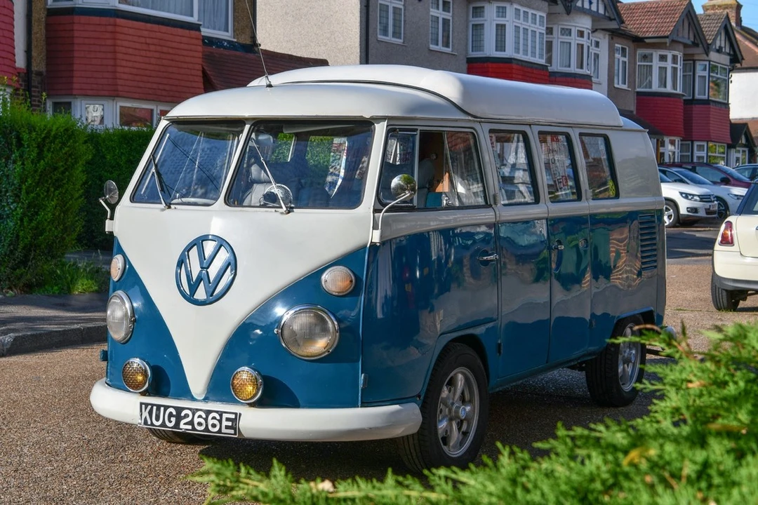 1967 Volkswagen Split-Window Camper - Image 15 of 30