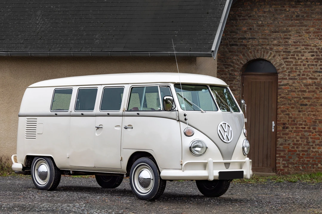 1967 Volkswagen Split-Window Bus - Image 4 of 31