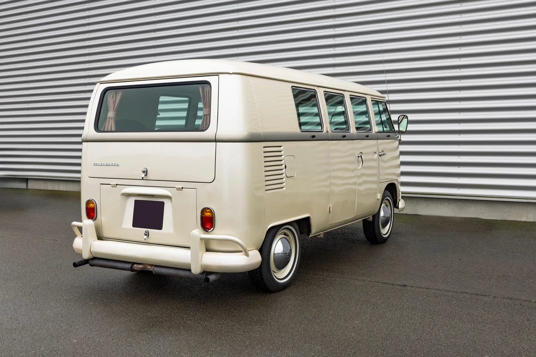 1967 Volkswagen Split-Window Bus - Image 10 of 31