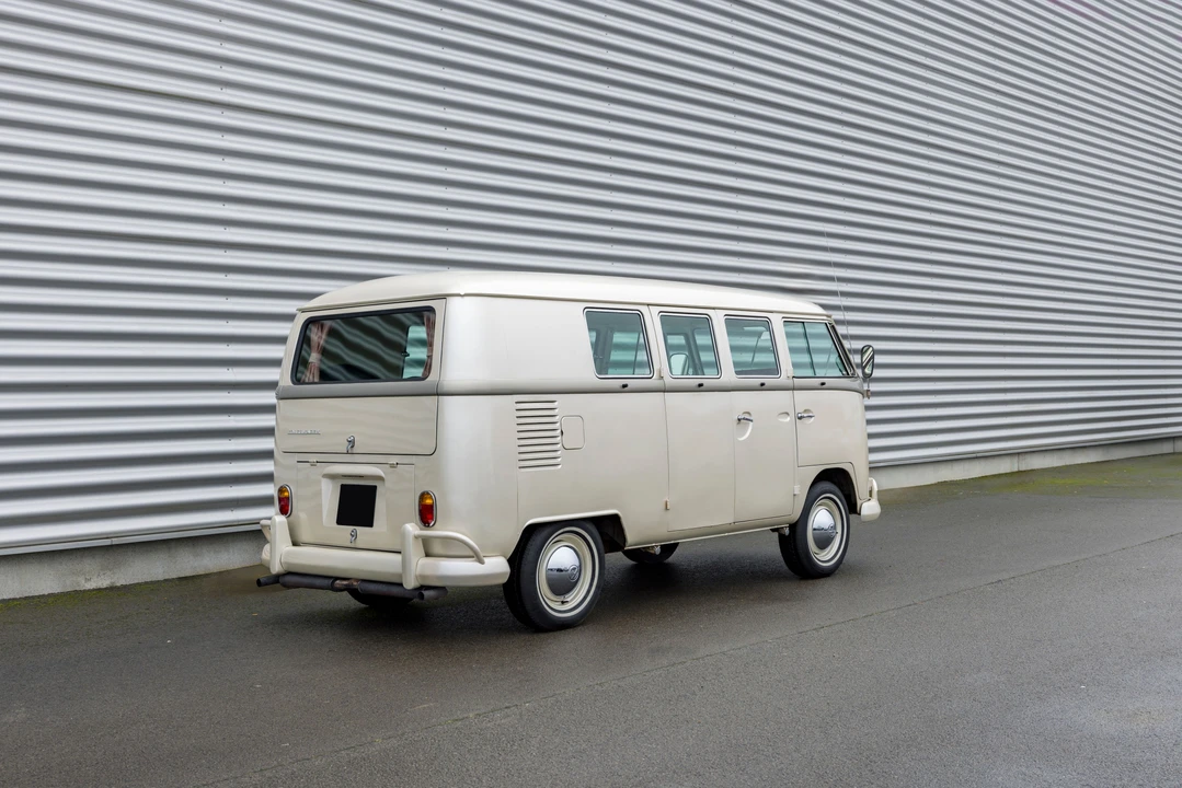 1967 Volkswagen Split-Window Bus - Image 9 of 31