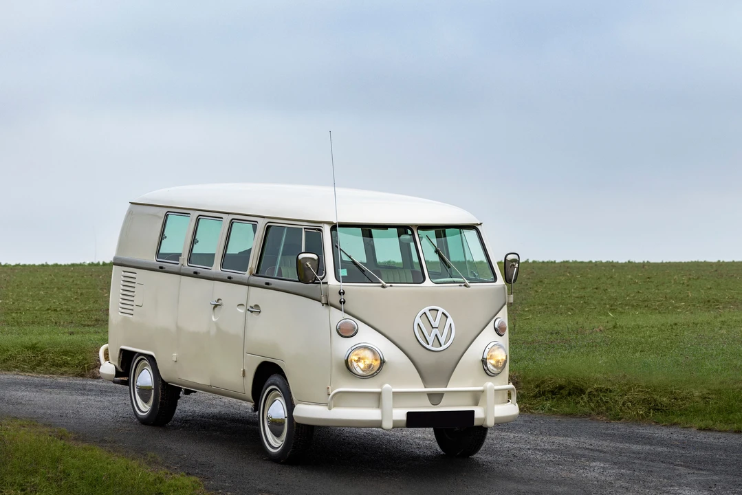 1967 Volkswagen Split-Window Bus - Image 3 of 31