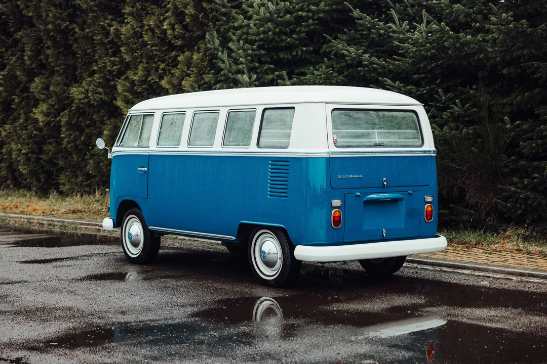 1967 Volkswagen Split-Window Bus - Image 2 of 31