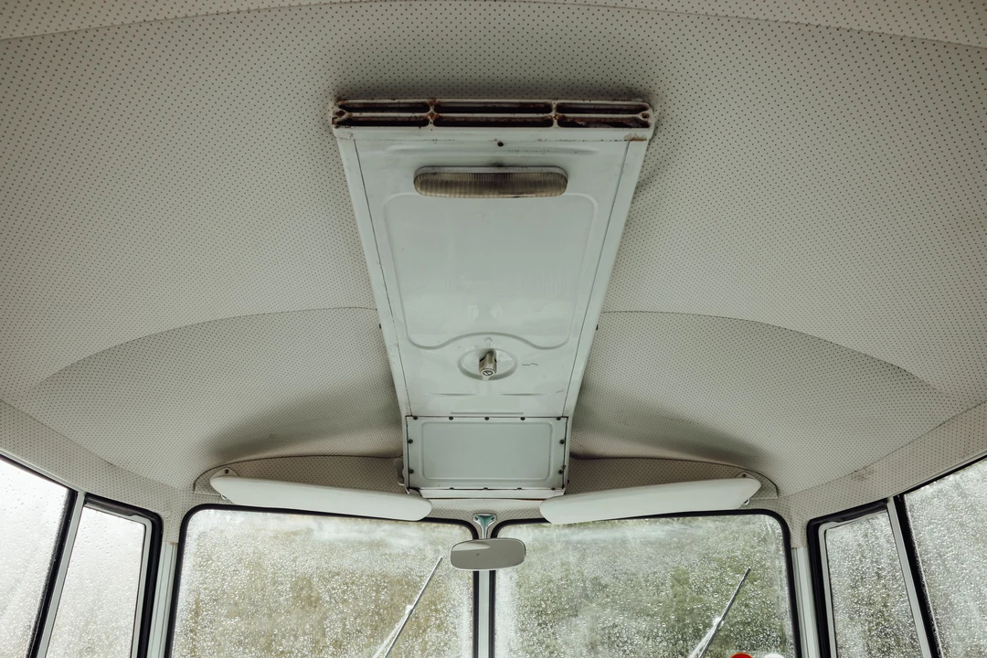 1967 Volkswagen Split-Window Bus - Image 20 of 31