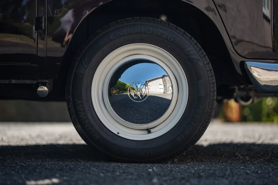 1967 Volkswagen Split-Window Camper - Image 10 of 31