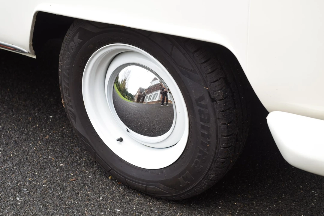 1967 Volkswagen Split-Window Camper - Image 20 of 30