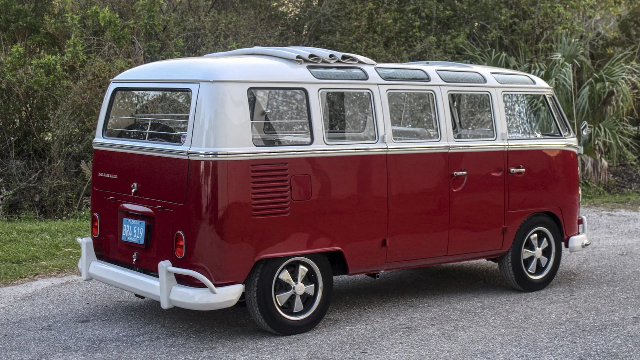 1967 Volkswagen Split-Window Bus - Image 3 of 23