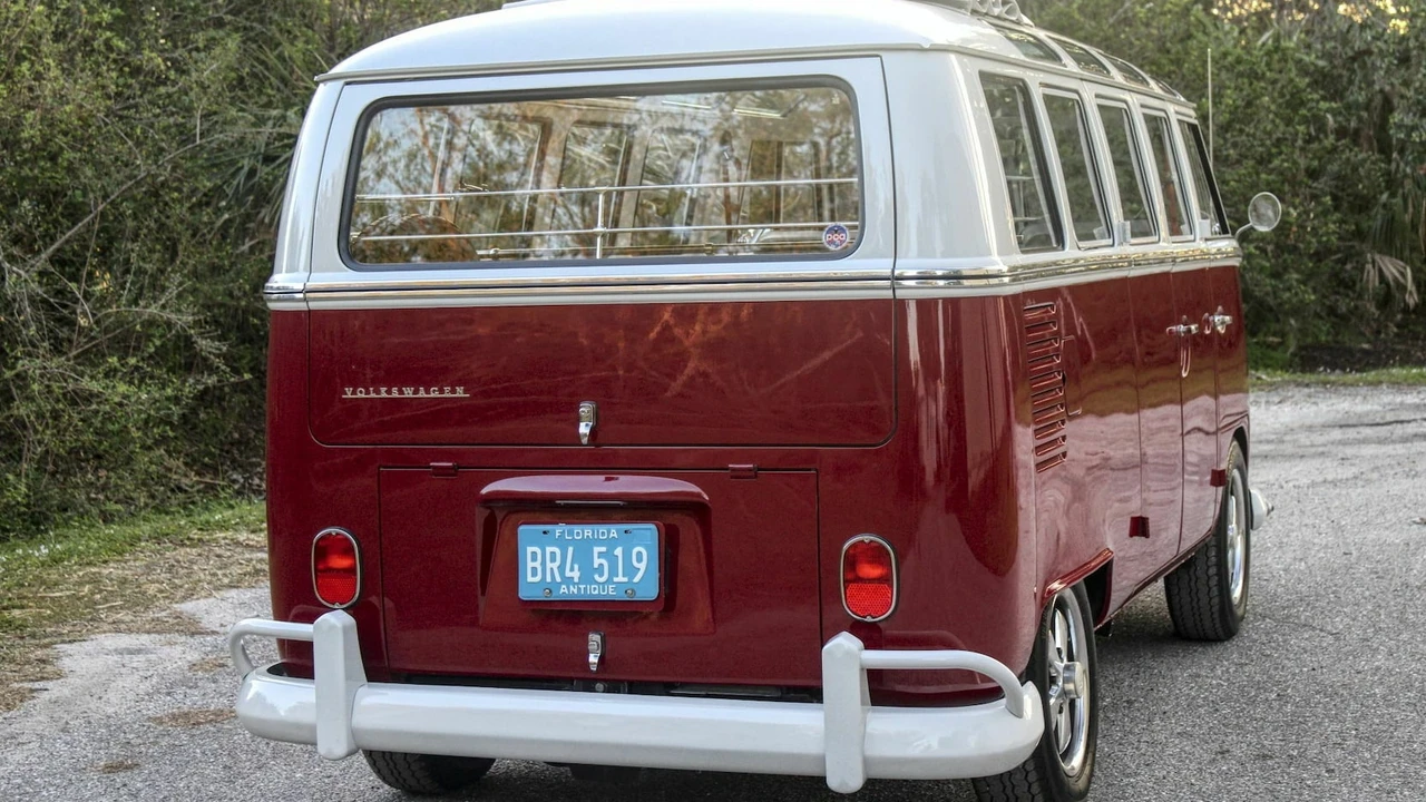 1967 Volkswagen Split-Window Bus - Image 11 of 23