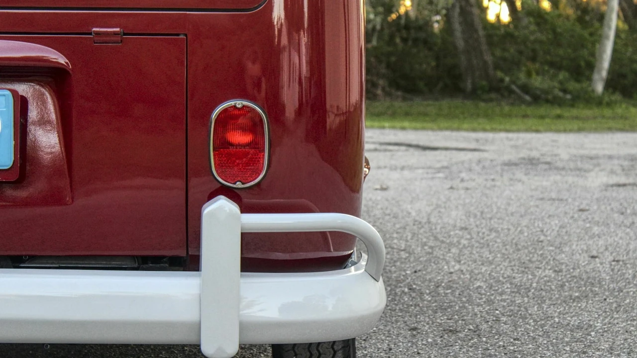 1967 Volkswagen Split-Window Bus - Image 12 of 23