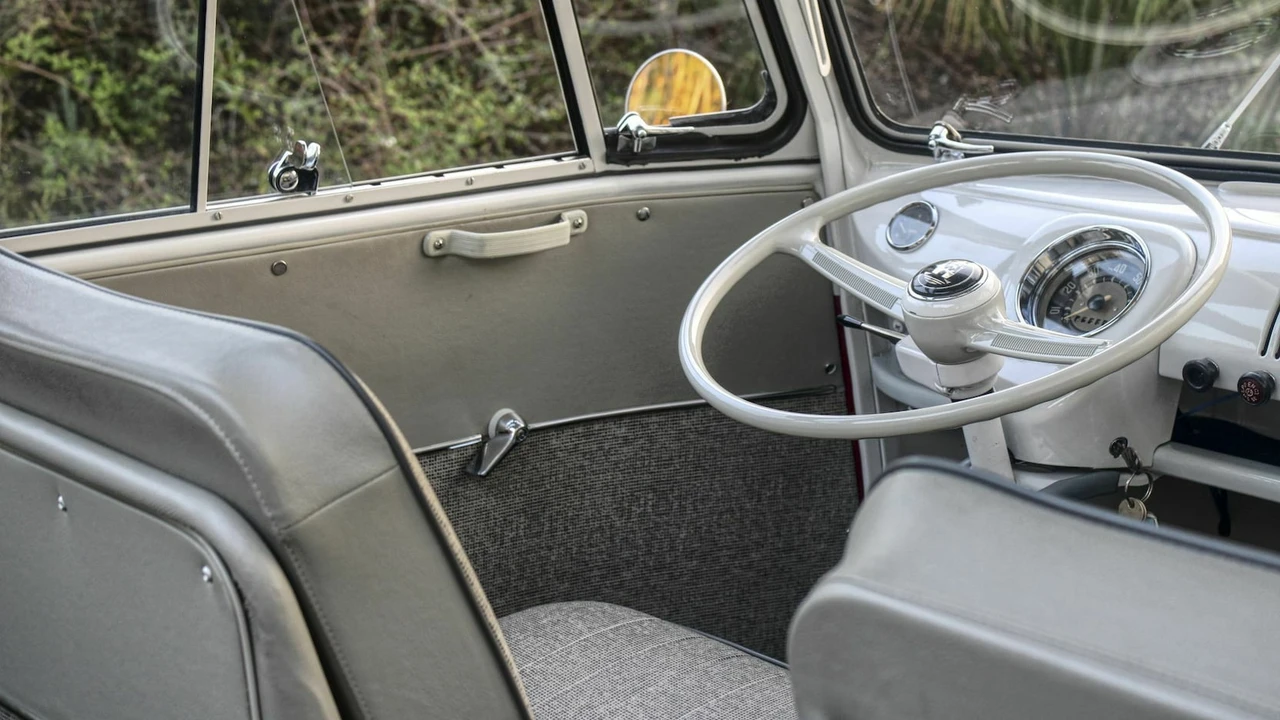 1967 Volkswagen Split-Window Bus - Image 18 of 23