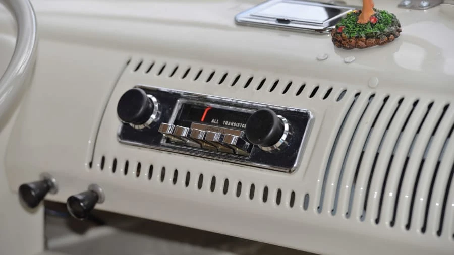 1967 Volkswagen Split-Window Camper - Image 16 of 20
