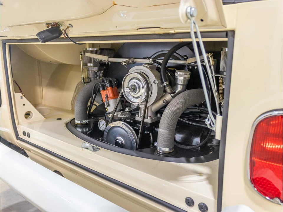 1967 Volkswagen Split-Window Camper - Image 13 of 31
