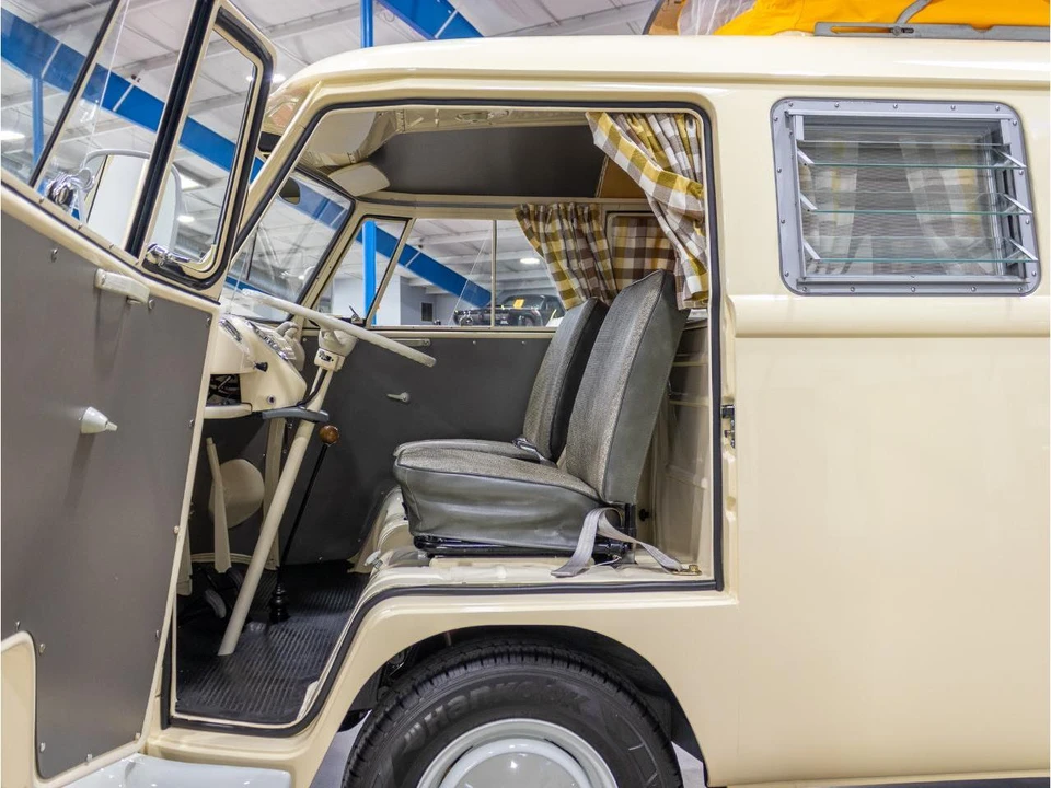 1967 Volkswagen Split-Window Camper - Image 21 of 31