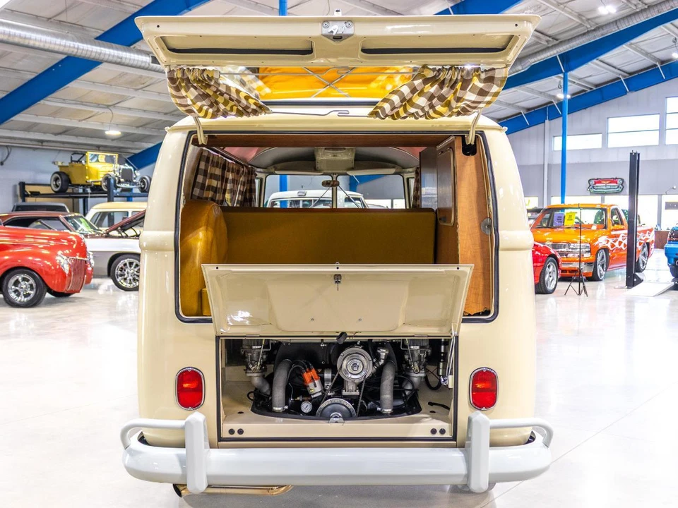 1967 Volkswagen Split-Window Camper - Image 10 of 31