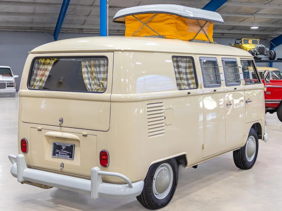 1967 Volkswagen Split-Window Camper - Image 7 of 31