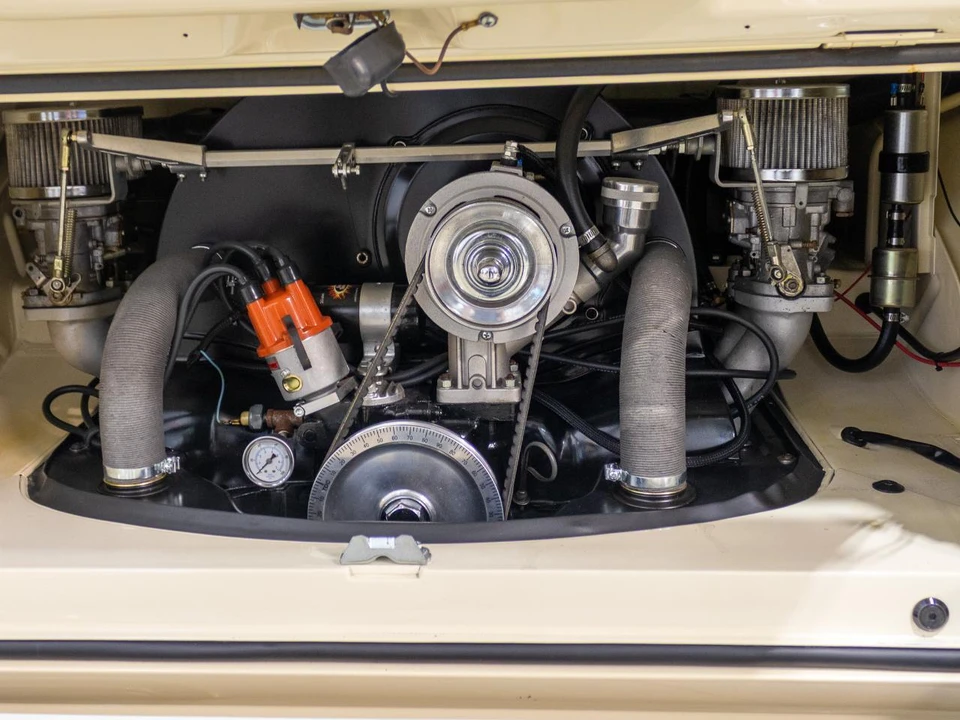 1967 Volkswagen Split-Window Camper - Image 15 of 31
