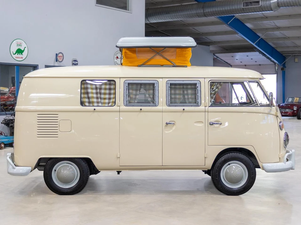 1967 Volkswagen Split-Window Camper - Image 8 of 31