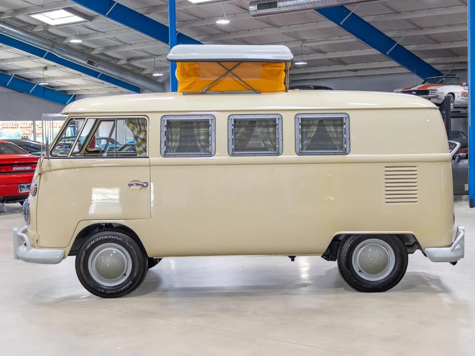 1967 Volkswagen Split-Window Camper - Image 4 of 31