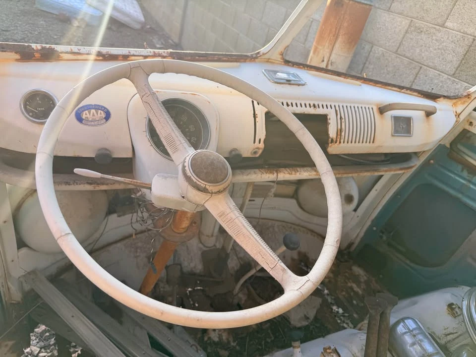 1967 Volkswagen Split-Window Bus - Image 2 of 8