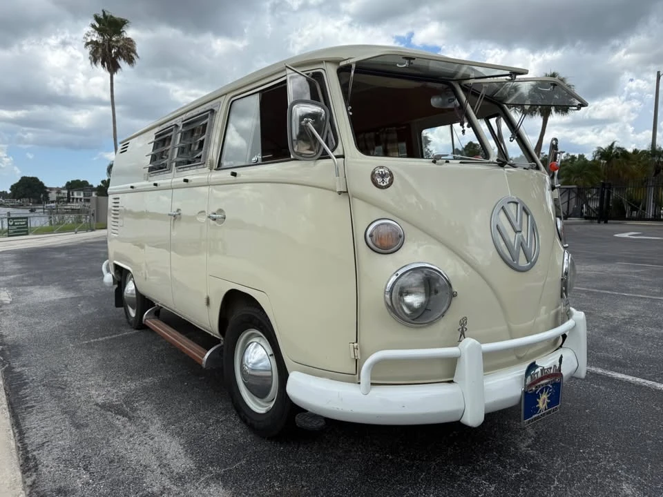 1967 Volkswagen Split-Window Camper - Image 7 of 9