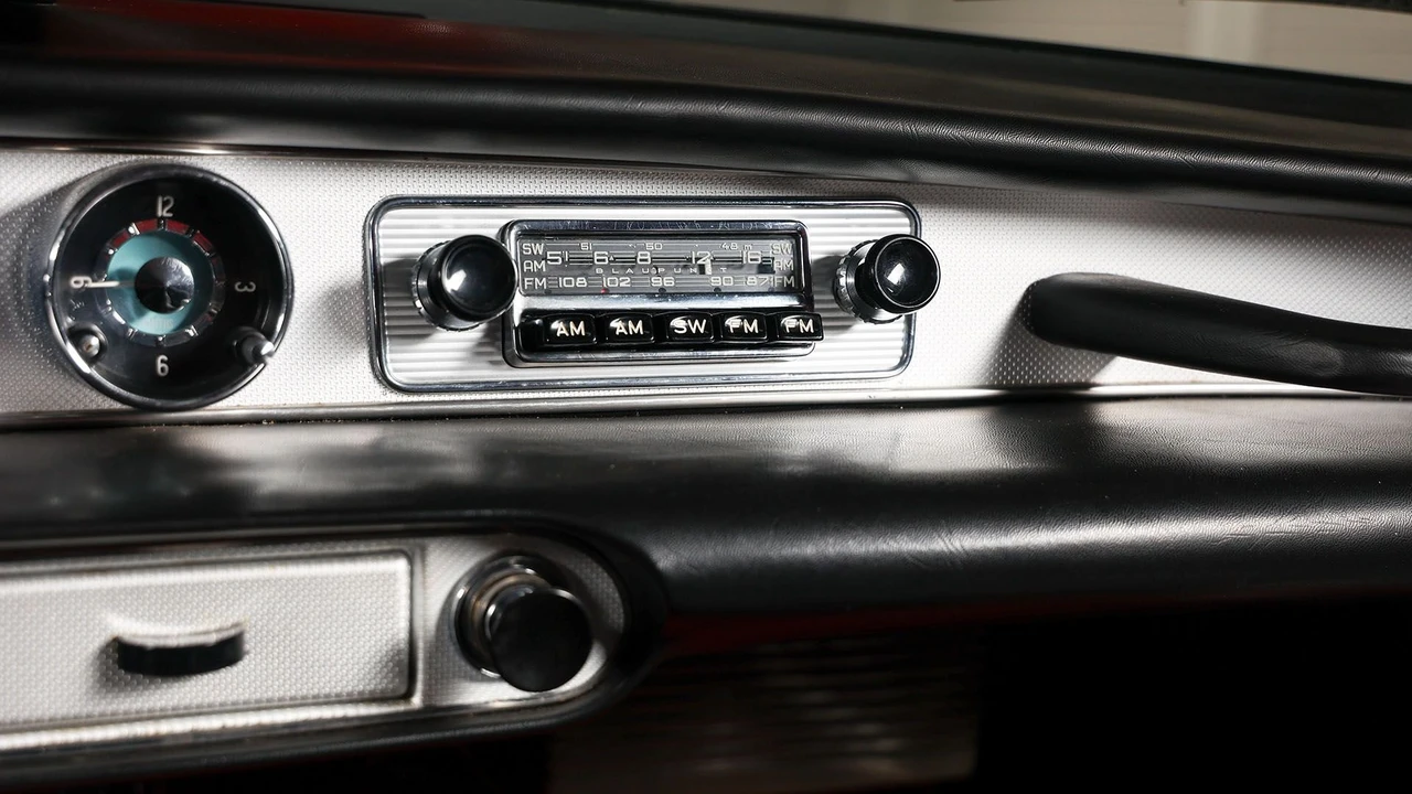 1967 Volvo 1800S - Image 17 of 31